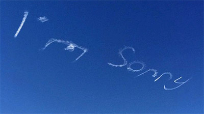 Un Australien s'excuse en lettres géantes dans le ciel: mais qu'avait-il donc fait ?