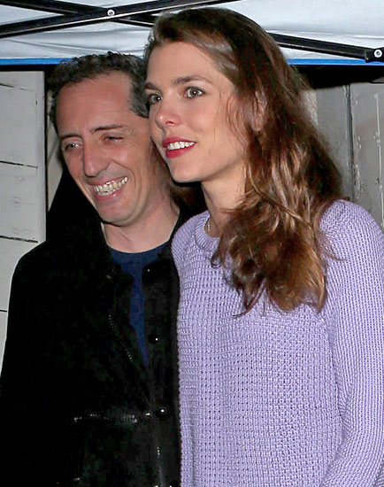 Charlotte Casiraghi et Gad Elmaleh s'affichent fous amoureux et font taire les rumeurs de séparation! (photos)