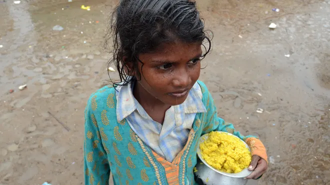 Un Hopital Peuple D Enfants Au Ventre Gonfle Et Aux Yeux Enfonces L Inde En Pleine Croissance Economique Doit Lutter Contre La Malnutrition Rtl Info