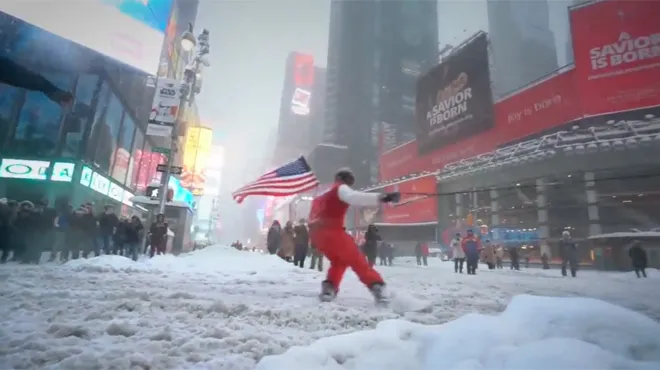 Ils Font Du Snowboard Dans Les Rues De New York Tractes Par Un 4x4 Video Rtl People