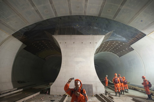 La Suisse inaugure le plus long tunnel ferroviaire au ...