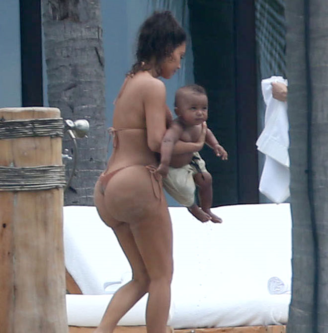 Kim Kardashian Expose Son Bikini Body Sous Le Soleil Du