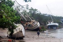 Le cyclone Debbie transforme le nord de l'Australie en "zone de guerre"