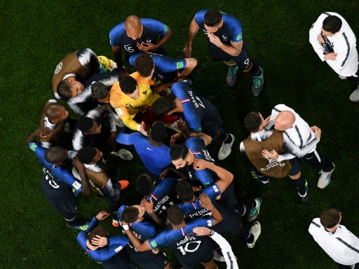  Worldwide: "hot =" "sunday =" "for =" "=" "blue =" "gates =" "from =" "paradise =" "title =" Global: "/>


<p> The Blues embrace after their victory in the semifinal against the Belgians, St. Petersburg, July 10, 2018Jewel SAMAD </p>
</p></div>
<div id=