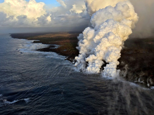  Eruption in Hawaii: 23 wounded in a boat ride, new lava island "title =" Eruption in Hawaii: 23 wounded in a boat ride, new lava island "/>


<p> Smoke plumes emanating from flowing lava from Kilauea Volcano Ridge 8, Hawaii, coming into contact with the ocean. Photo transmitted on July 16, 2018 by the USGSHO Federal Geological Survey </p>
</p></div>
<div id=