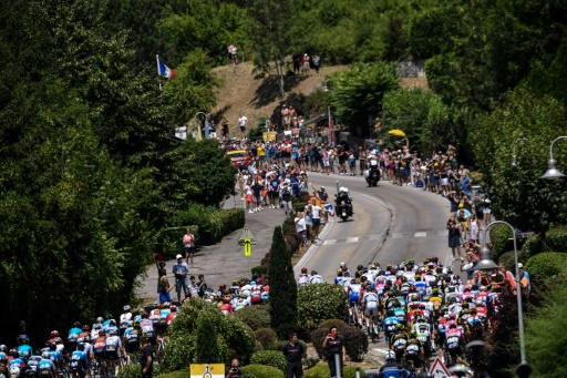  Tour de France: short and intense course in the Alps for the 11th stage "title =" Tour de France: short and intense course in the Alps for the 11th stage "/>


<p> The peloton during the 10th stage of the Tour de France between Annecy and Le Grand-Bornand, in the Alps, July 17, 2018Jeff PACHOUD </p>
</p></div>
<div id=
