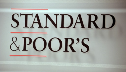  Standard and Poor's raises the prospect of Greece's debt rating to "positive =" "title =" Standard and Poor's raises the prospect of Greece's debt rating to "/>


<p> The rating agency Standard and Poor's announced on July 20, 2018 to have raised the outlook for Greece's sovereign debt, from "stable" to "positive" ERIC PIERMONT </p>
</p></div>
<div id=