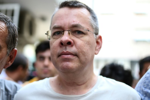  Trump threatens Turkey with sanctions if it does not release a US pastor "title =" Trump threatens Turkey with sanctions if it does not release an American pastor "/>


<p> US President Donald Trump on Thursday demanded the immediate release of Pastor Andrew Brunsen – photographed here July 25 – detained in Turkey – </p>
</p></div>
<div id=