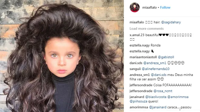 A 5 Ans Mia A 50 000 Abonnes Sur Instagram Pour Son Incroyable Chevelure Photos Rtl People