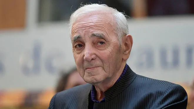 Le Chanteur Charles Aznavour Est Decede A L Age De 94 Ans Rtl Info