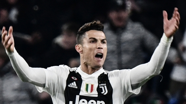 Un Triplé Retentissant De Cristiano Ronaldo Qualifie La