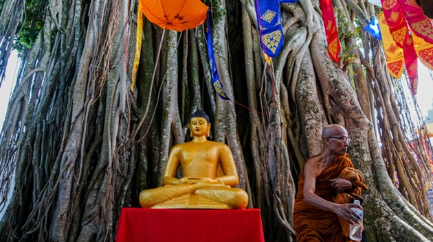 Bouddha Fete Son 2563e Anniversaire Des Millions De Bouddhistes Dans Les Temples Photos Rtl Info