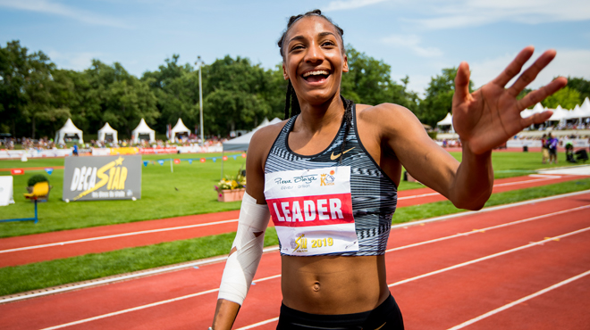 Une victoire malgré une blessure: Nafissatou Thiam gagne à ...