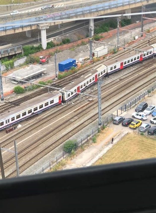 Un Train En Panne A Déraillé En Gare De Liège Guillemins Ce Jeudi Matin Rtl Info