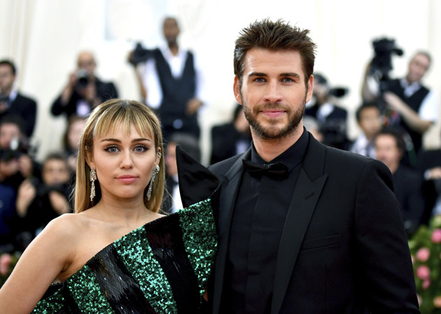 Miley-Cyrus-&-Liam-Hemswort