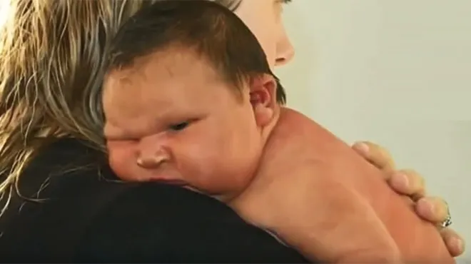 Une Mere Accouche D Un Bebe De 6 Kilos Elle Est Comme Un Mini Sumo Rtl People