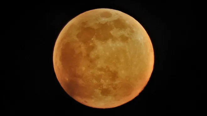 Magnifique Super Lune Hier Soir Vous Avez Ete Nombreux A La Prendre En Photo Rtl Info