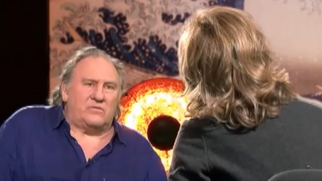 Gérard Depardieu annoys him when we talk to him about his relations with the Russian president: 