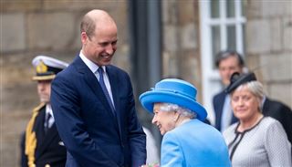 Comment le Prince William a su réconforter sa grand-mère, la reine Elizabeth, avec son cadeau de Noël particulier
