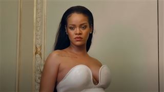 L'incroyable séance photo de Rihanna pour un célèbre magazine de mode- Historique!