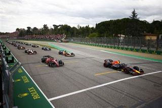 F1 Emilie-Romagne- Verstappen gagne la course sprint et s'offre la pole devant Leclerc