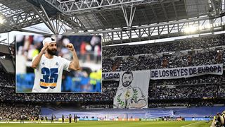 Un héros- Les supporters du Real rendent hommage à Karim Benzema avec un superbe tifo (vidéo)