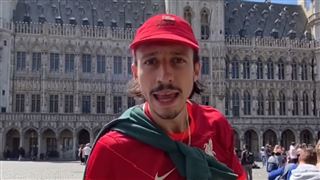 Roméo Elvis donne un petit cours d'histoire sur Bruxelles, la capicool (vidéo)