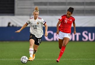 Les Belges à l'étranger - La Red Flame Elena Dhont enlève le titre aux Pays-Bas avec le FC Twente