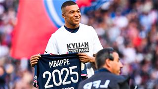 La saga est terminée- le Paris Saint-Germain officialise la prolongation de contrat de Kylian Mbappé (vidéo)