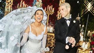 Kourtney Kardashian a épousé Travis Barker en Italie- les premières images des noces SOMPTUEUSES dévoilées (photos)