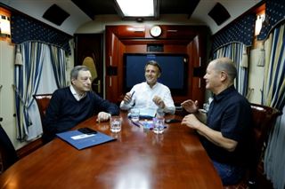 Législatives J-3- Macron à Kiev, flot d'invectives entre macronistes et mélenchonistes