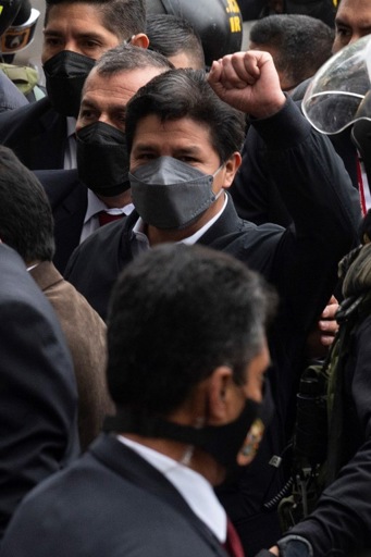 Pérou: le président Castillo entendu dans une enquête de corruption présumée
