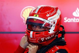 F1- Ferrari dans le rouge