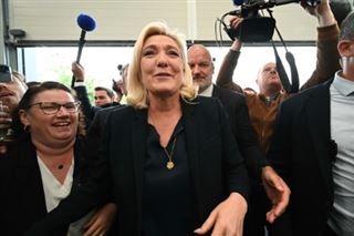 Législatives- les visages défaits chez Macron, la fête chez Mélenchon et Le Pen