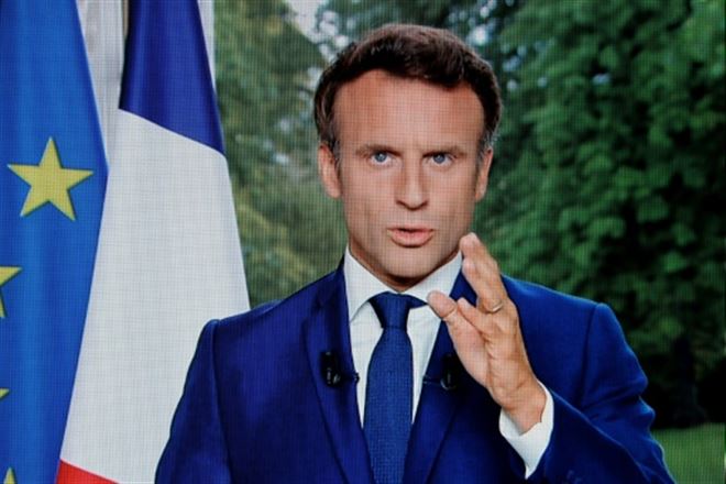 Entre Macron et l'opposition, le début de la guerre des nerfs