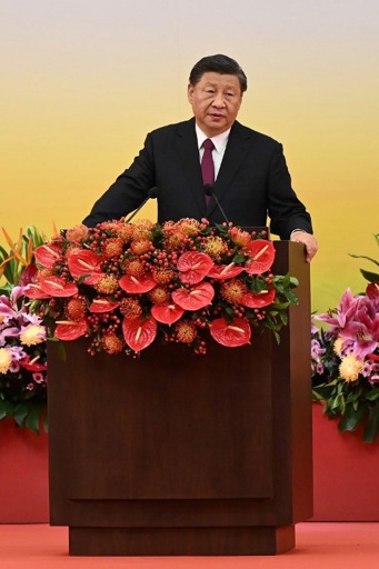 "Aucune raison de changer" le principe "un pays, deux systèmes", assure Xi Jinping