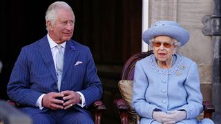 Le palais de Buckingham modifie les fonctions de la reine Elizabeth II- le prince Charles va prendre la relève