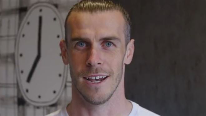 La presse espagnole lui reprochait de ne pas parler la langue- Gareth Bale signe à Los Angeles et répond... en espagnol (vidéo)