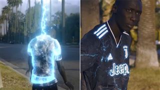 Un clip électrique- la Juventus présente son nouveau maillot extérieur avec la star des réseaux sociaux Khaby Lame (vidéo)