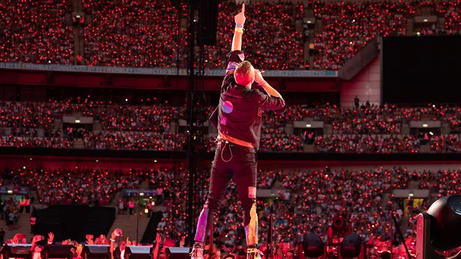 Rush sur les billets pour Coldplay à Amsterdam- des CENTAINES DE MILLIERS de fans sur liste d’attente