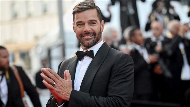 Ricky Martin accusé d’abus sexuel et innocenté- la somme colossale qu’il réclame à son maître-chanteur