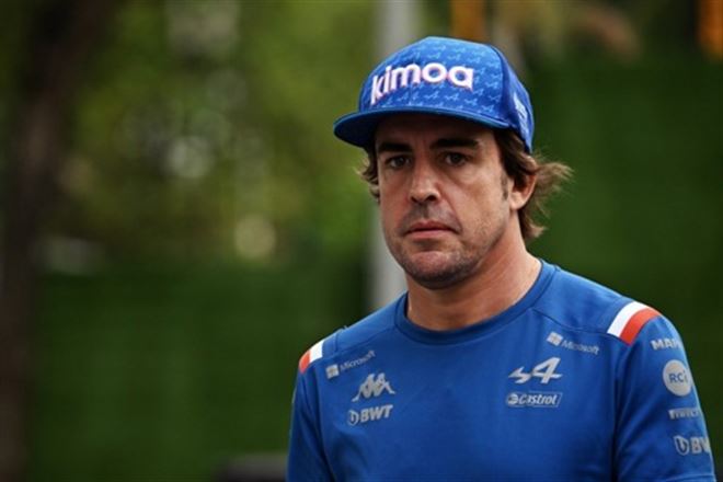 L'Espagnol Fernando Alonso bat à Singapour le record de départs en Grands Prix