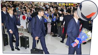 De superbes images- les joueurs japonais ont été accueillis comme des héros après la Coupe du Monde (vidéo)