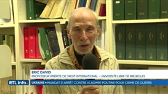 Qu'est-ce que cela signifie être sous mandat d'arrêt de la Cour pénale internationale?
