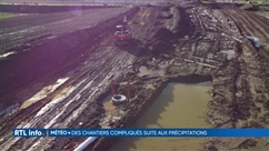 Les pluies abondantes compliquent le travail sur chantiers de construction