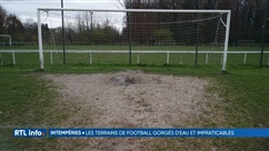 De nombreux terrains de football rendus impraticables par la  pluie