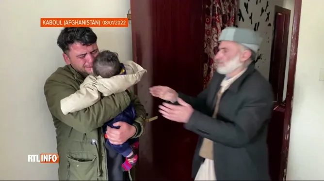 Das vom US-Militär in Afghanistan gerettete Baby ist mit seiner Familie wieder vereint